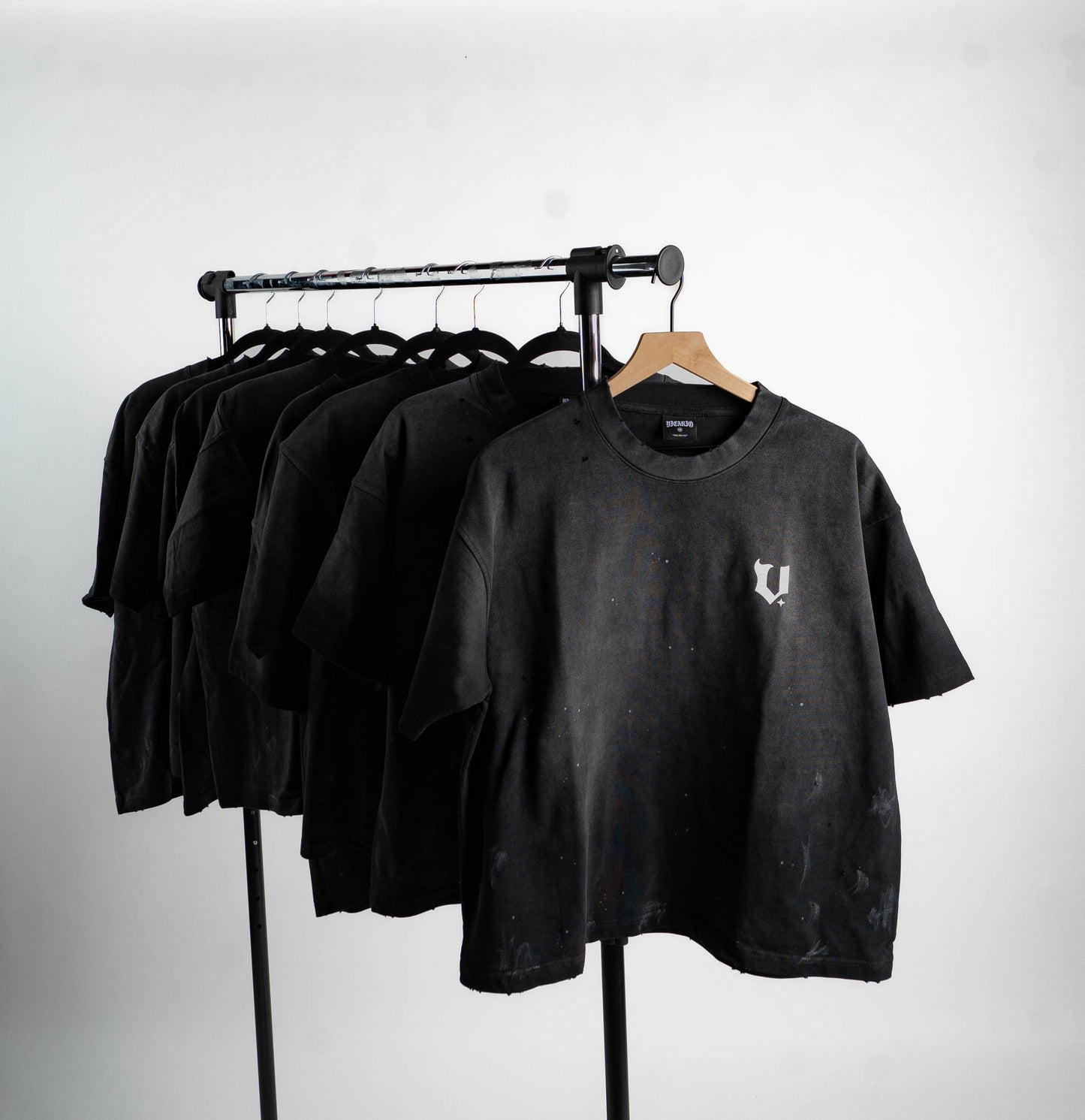 HEAVILY DISTRESSED TEE