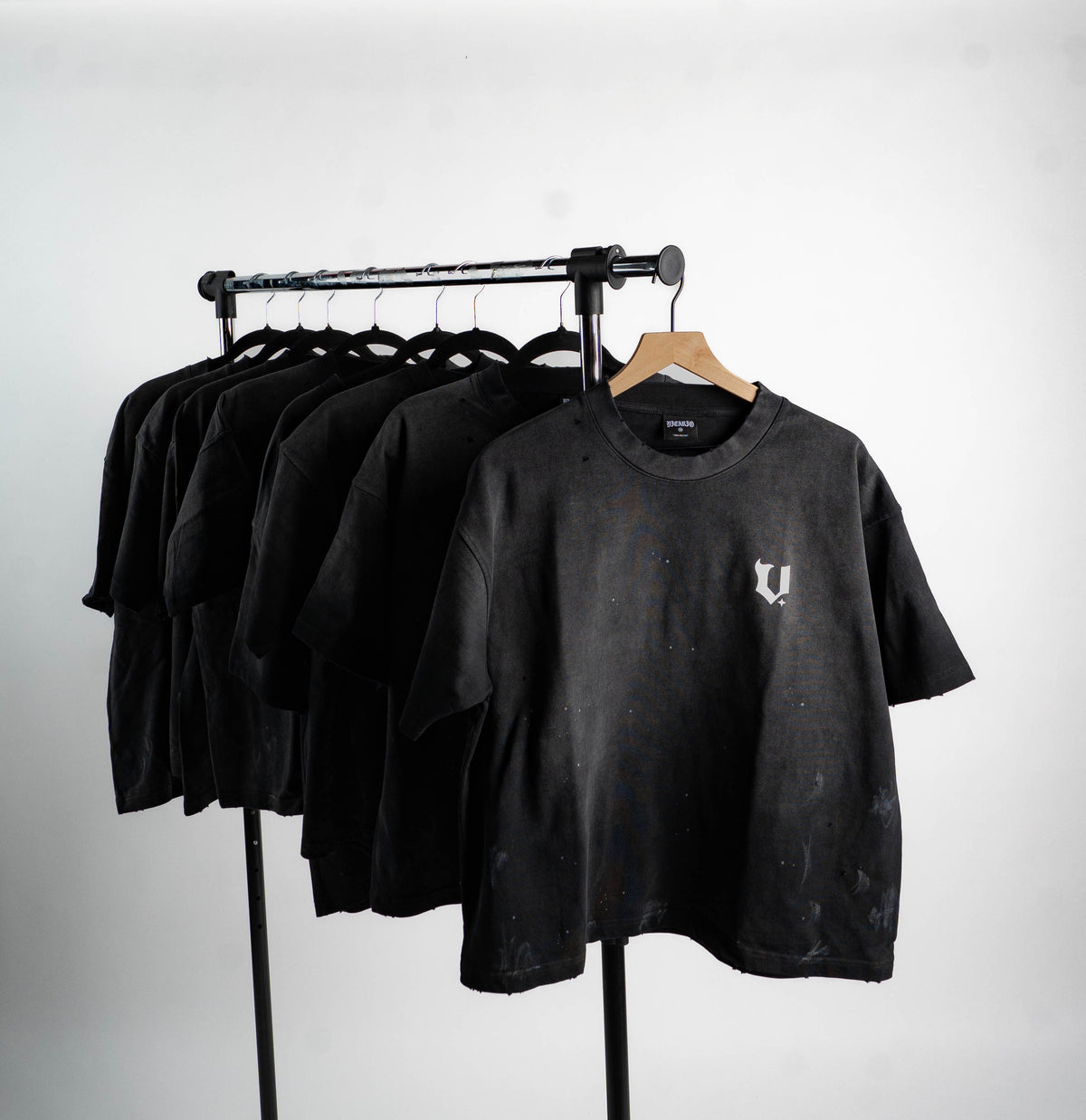 HEAVILY DISTRESSED TEE